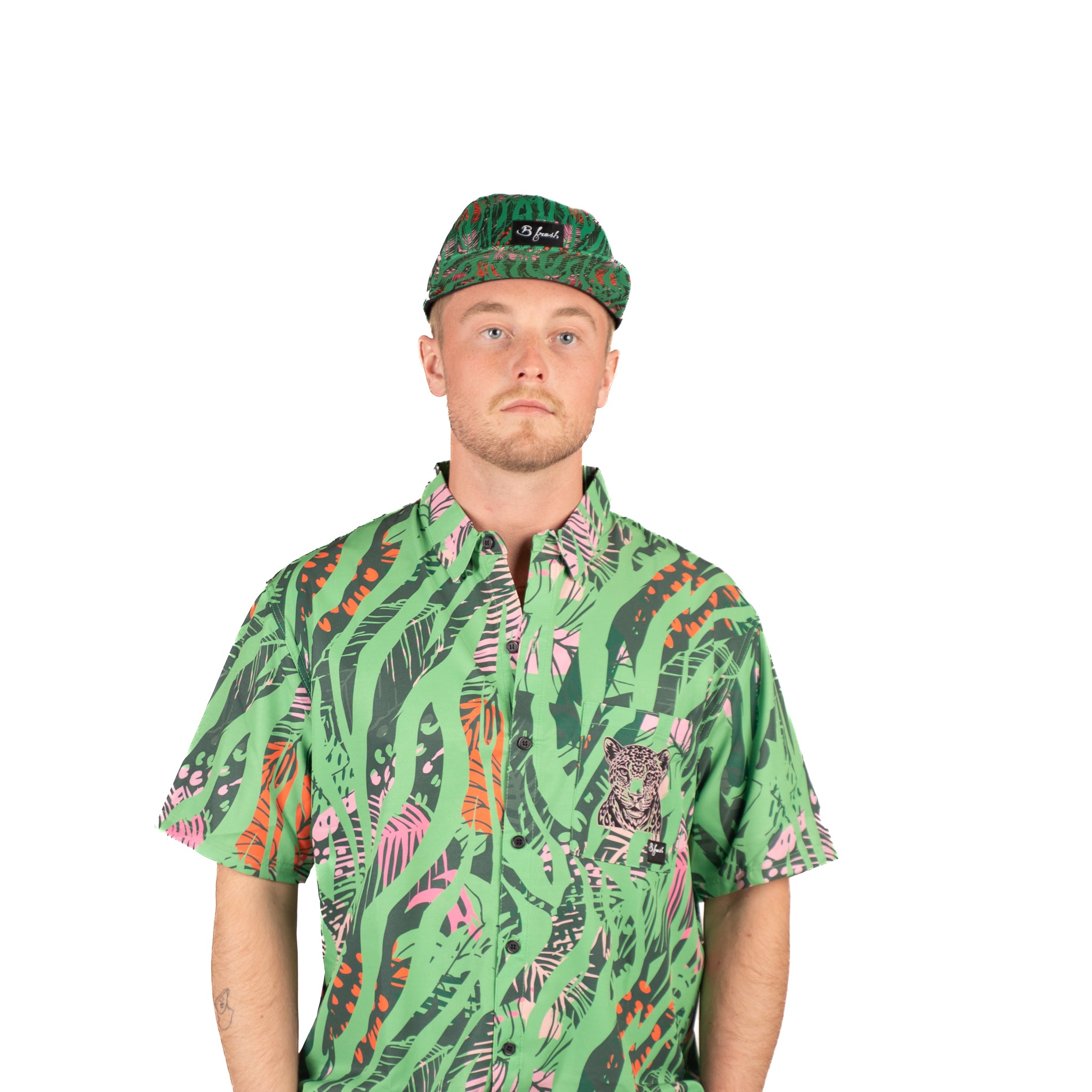 Welcome to the jungle with this powerful combo featuring a retro jungle print