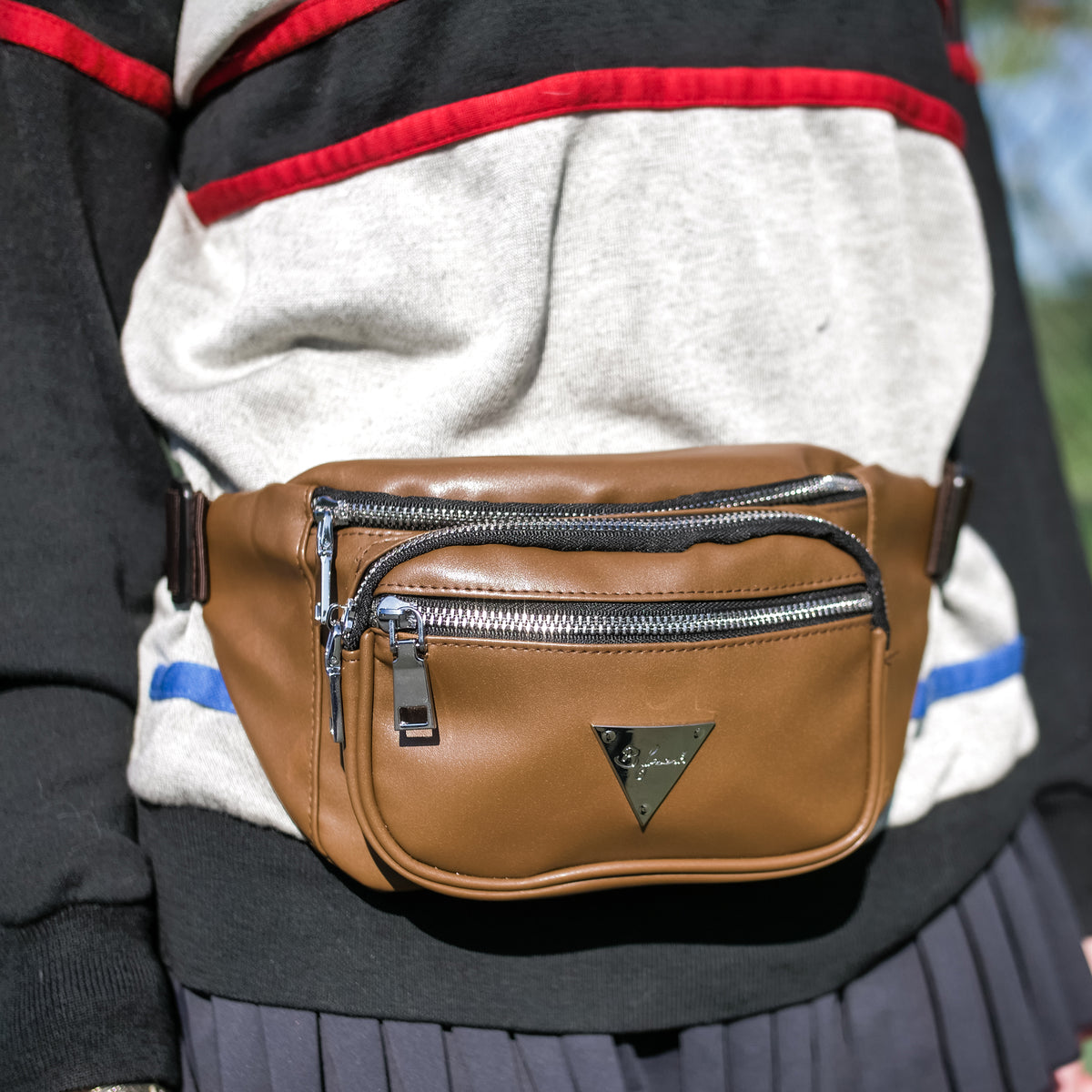 Brown faux leather bum bag fanny pack with silver zipper. 4 pocket bum bag hip back B Fresh gear